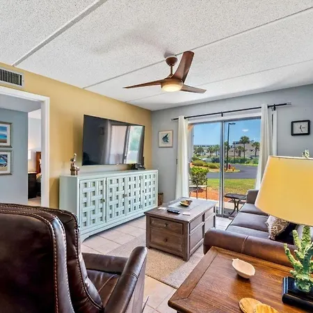 Beachside Retreat-Courtyard Villa-Beachside Condo